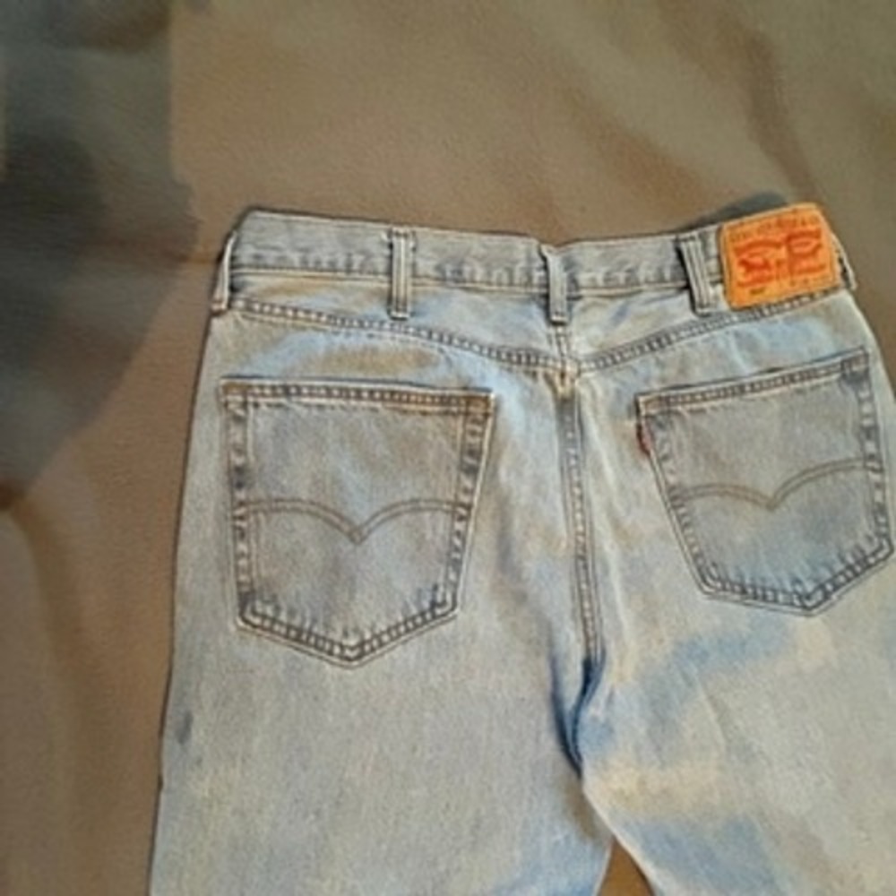 Levi's 550 Relaxed Fit Tapered Leg Light Wash Blue Denim Jeans Mens W38 L32 - Picture 4 of 10